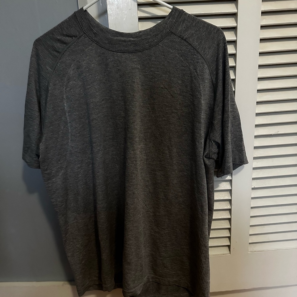 Lulu lemon shirt